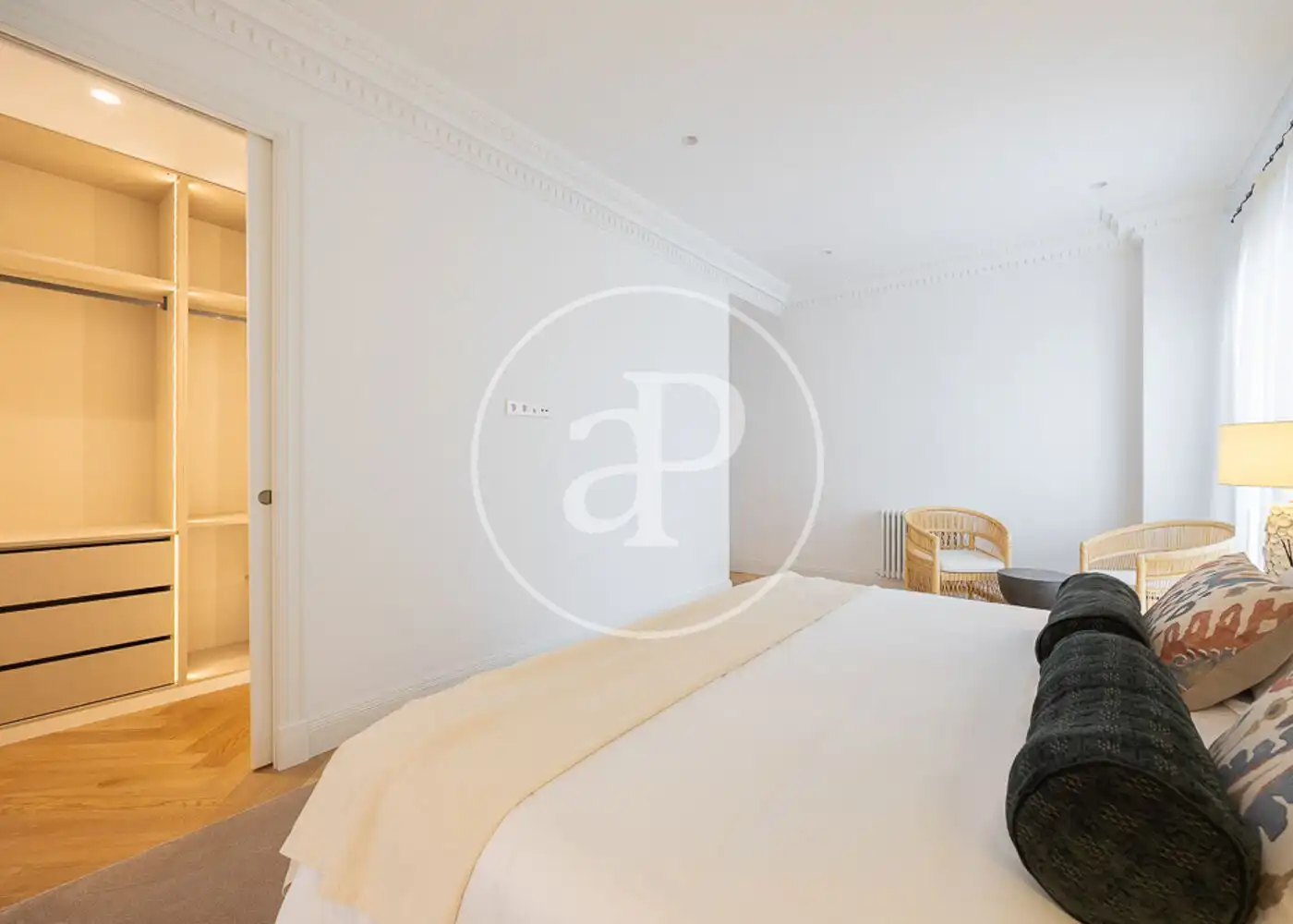 Bedroom of Flat for sale in Madrid  with Air Conditioner, Heating and Furnished