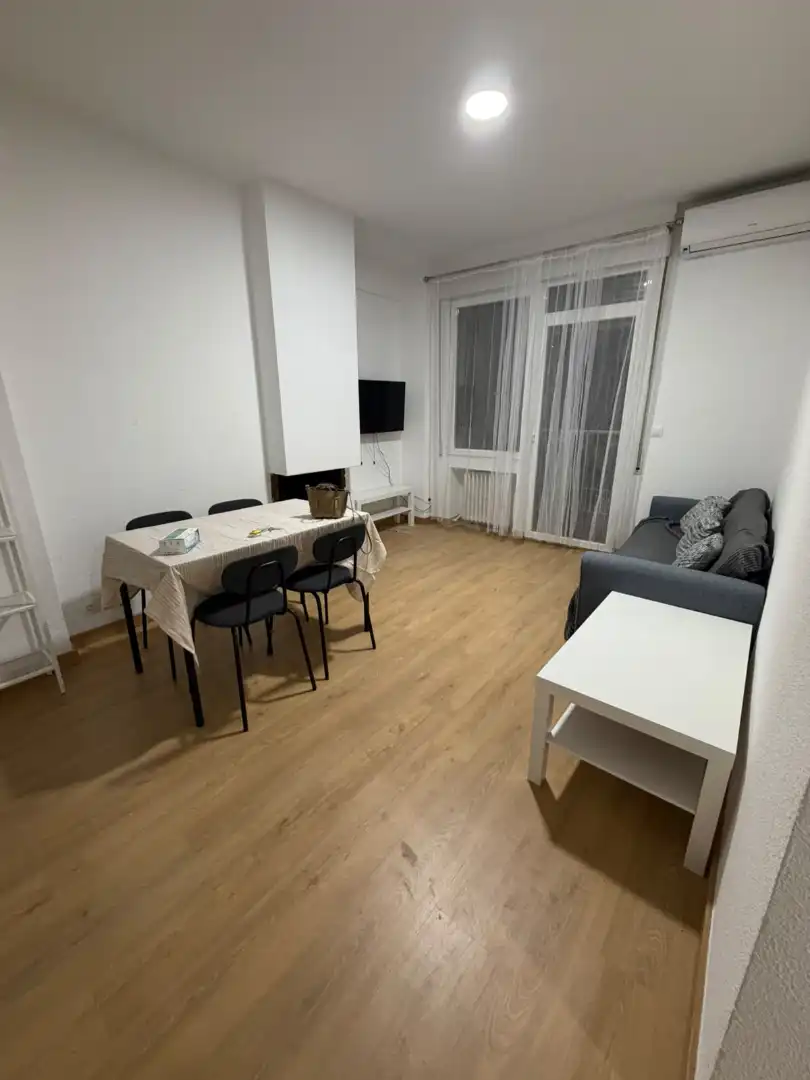 Sala d'estar de Pis per a compartir en Chamartín