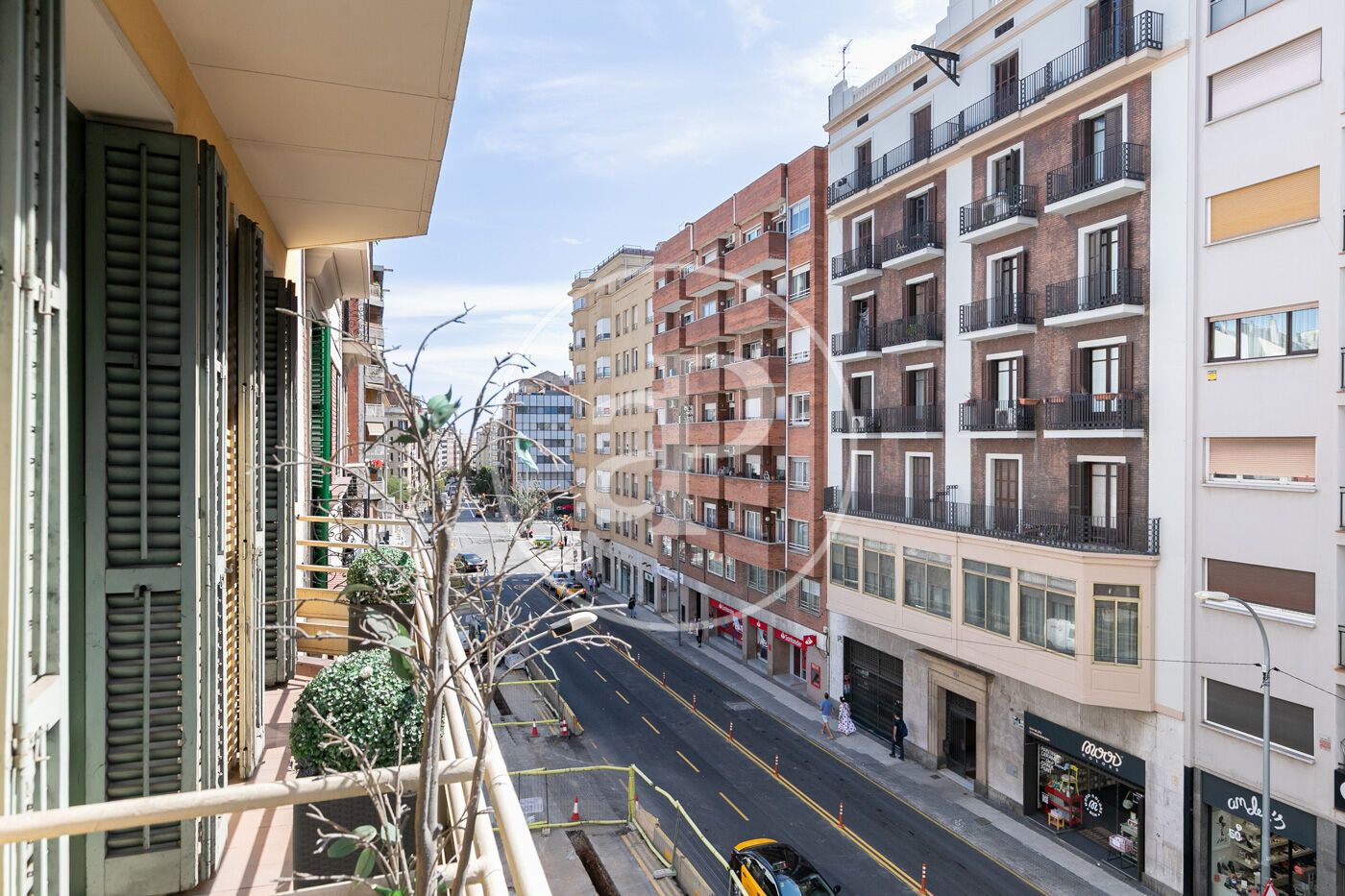 Vista exterior de Piso en venta en  Barcelona Capital con Aire acondicionado, Calefacción y Balcón