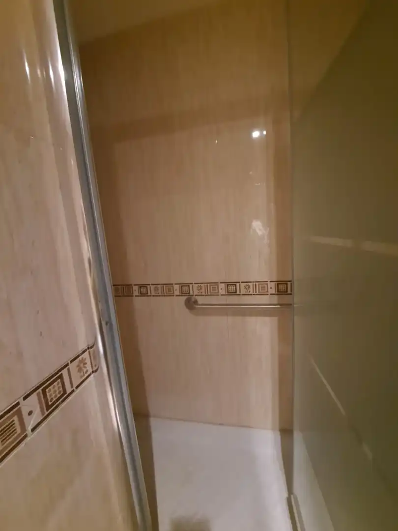 Bany de Pis en venda en Castellón de la Plana / Castelló de la Plana amb Terrassa