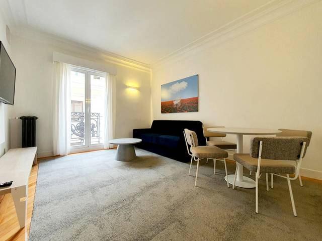 Piso en Alquiler en N/A en Cortes - Huertas