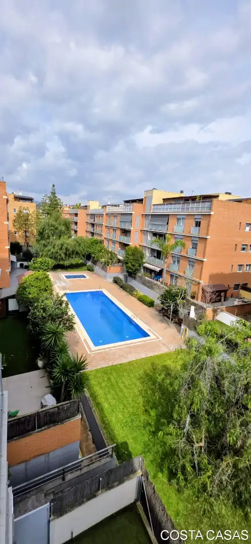 Swimming pool of Duplexes for sale in Castelldefels  with Air Conditioner, Heating and Parquet flooring