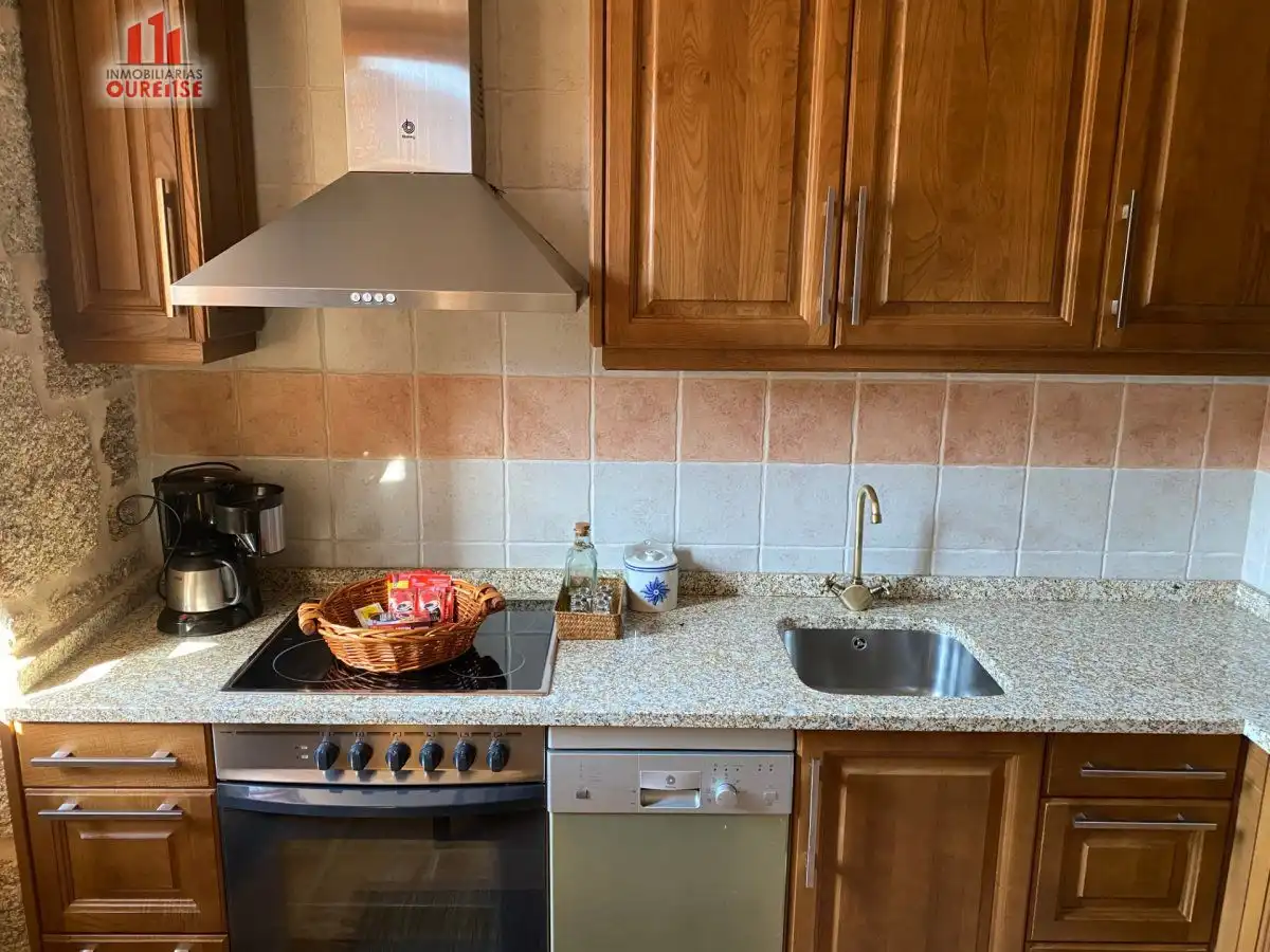 Cocina de Casa o chalet en venta en Carballeda de Avia con Aire acondicionado, Calefacción y Jardín privado