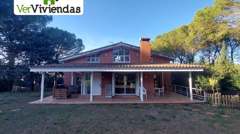Preciosa casa con jardín