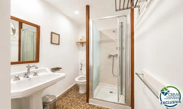 Baño de Finca rústica en venta en Fortià con Aire acondicionado y Calefacción