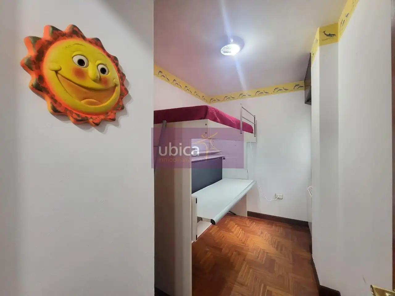 Habitación de Piso en venta en Vigo  con Calefacción, Parquet y Terraza