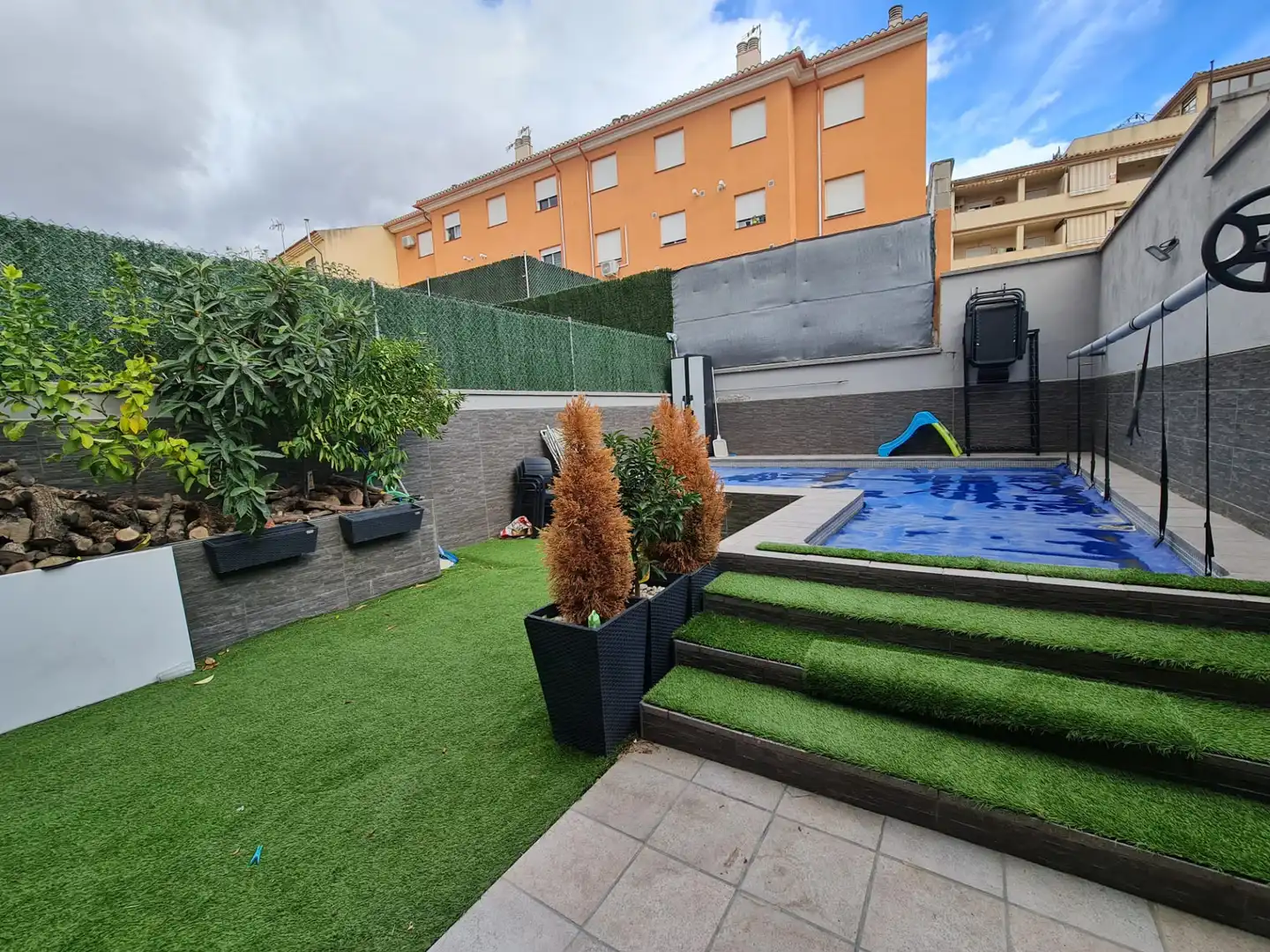 Piscina de Casa adosada en venda en Láchar amb Terrassa