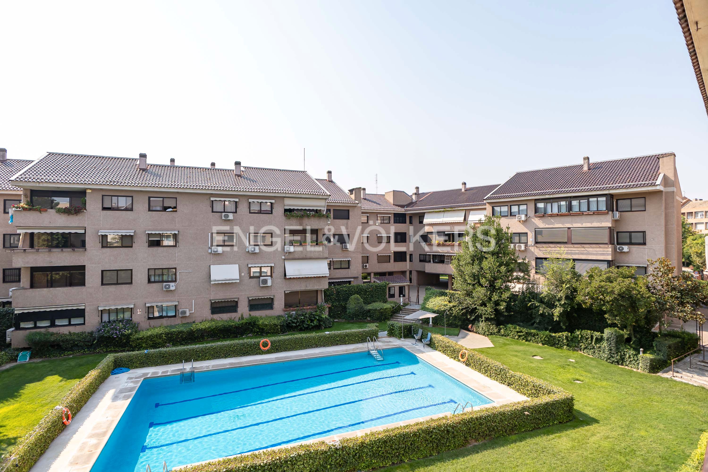 Exterior view of Apartment to rent in Pozuelo de Alarcón  with Air Conditioner, Heating and Terrace