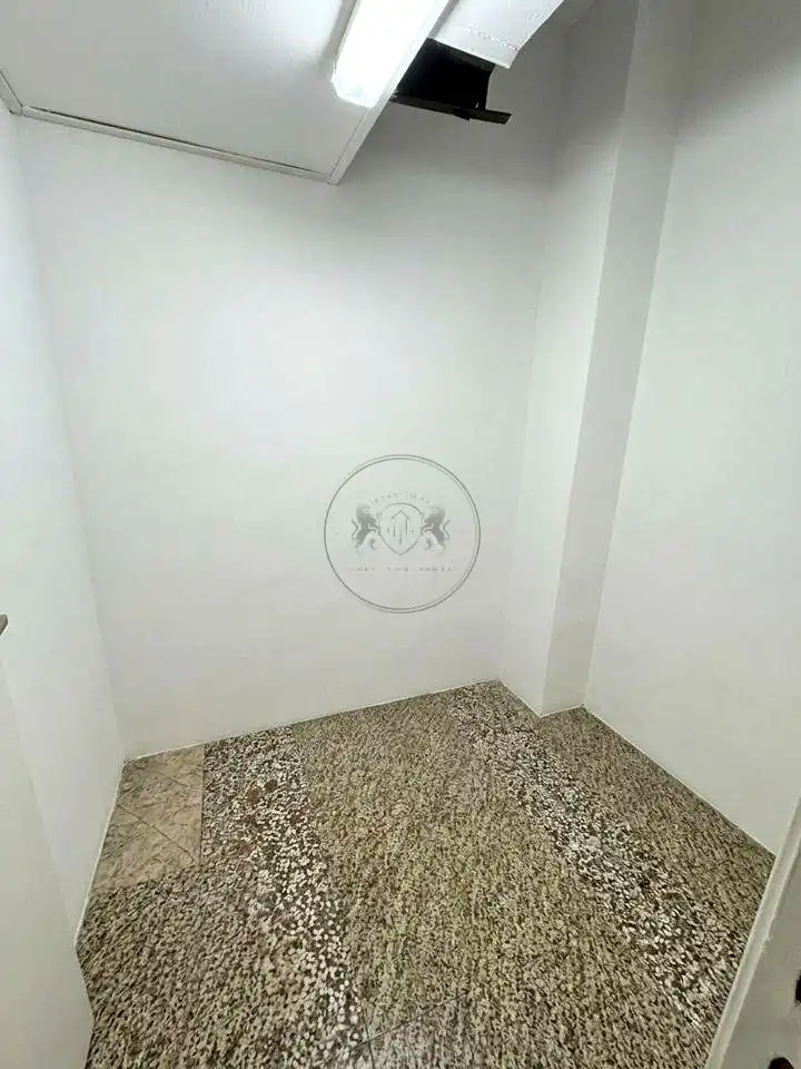 Flat for sale in Madrid  with Balcony