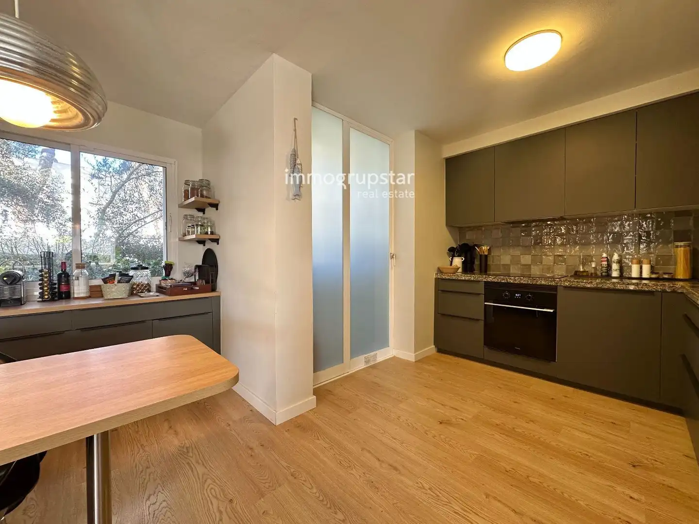 Cuina de Apartament en venda en Castell d'Aro, Platja d'Aro i s'Agaró amb Calefacció, Parquet i Terrassa