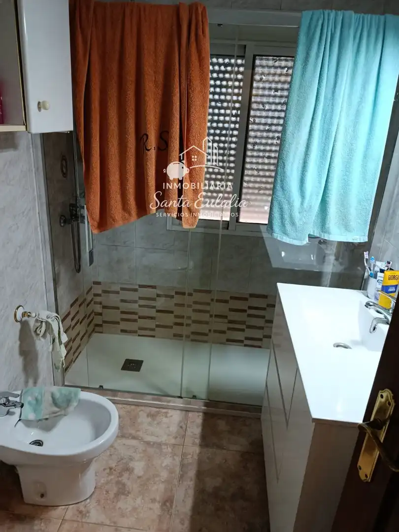 Bany de Pis en venda en Mérida amb Aire condicionat, Terrassa i Traster