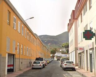 Vista exterior de Garatge en venda en Telde