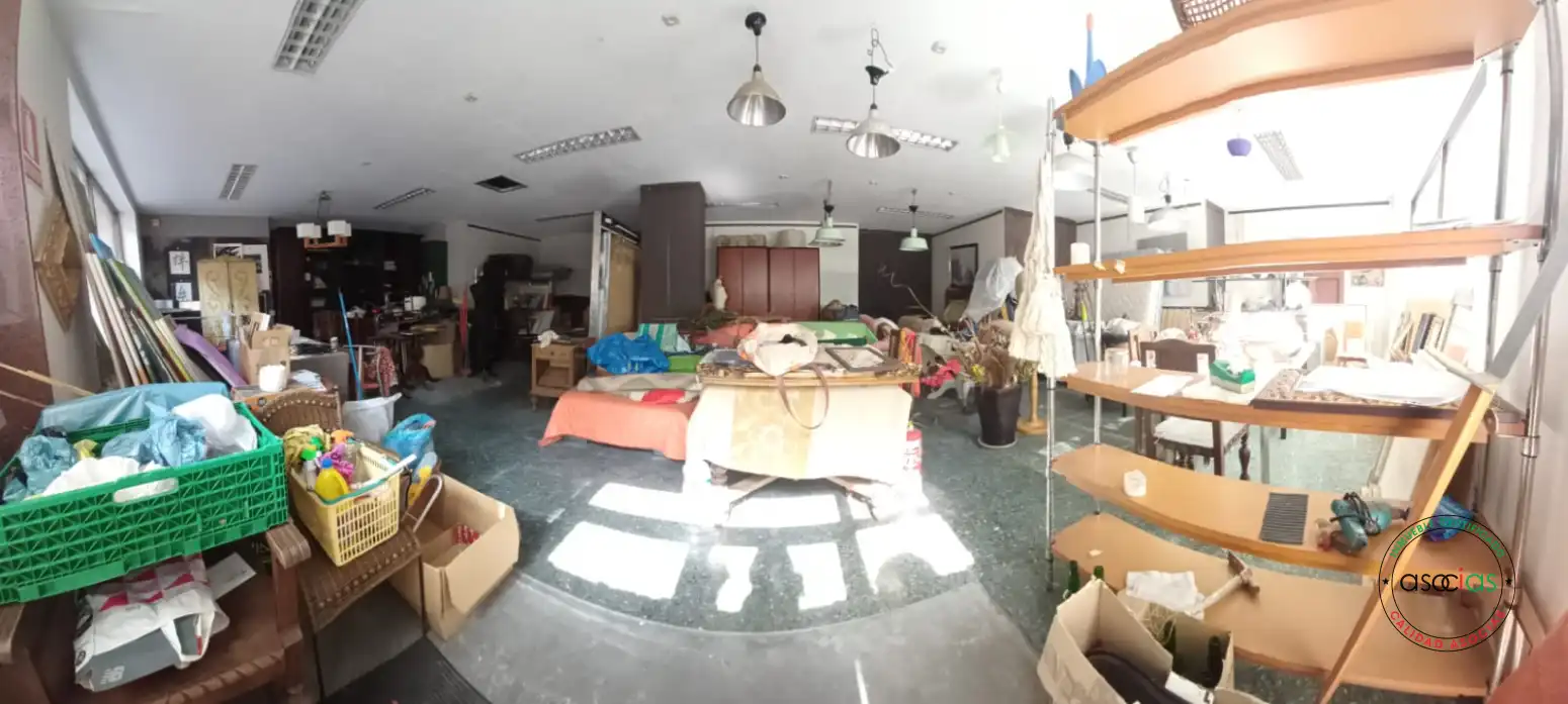 Local comercial en venta en El Entrego - Calle Jovellanos 4, imagen 2