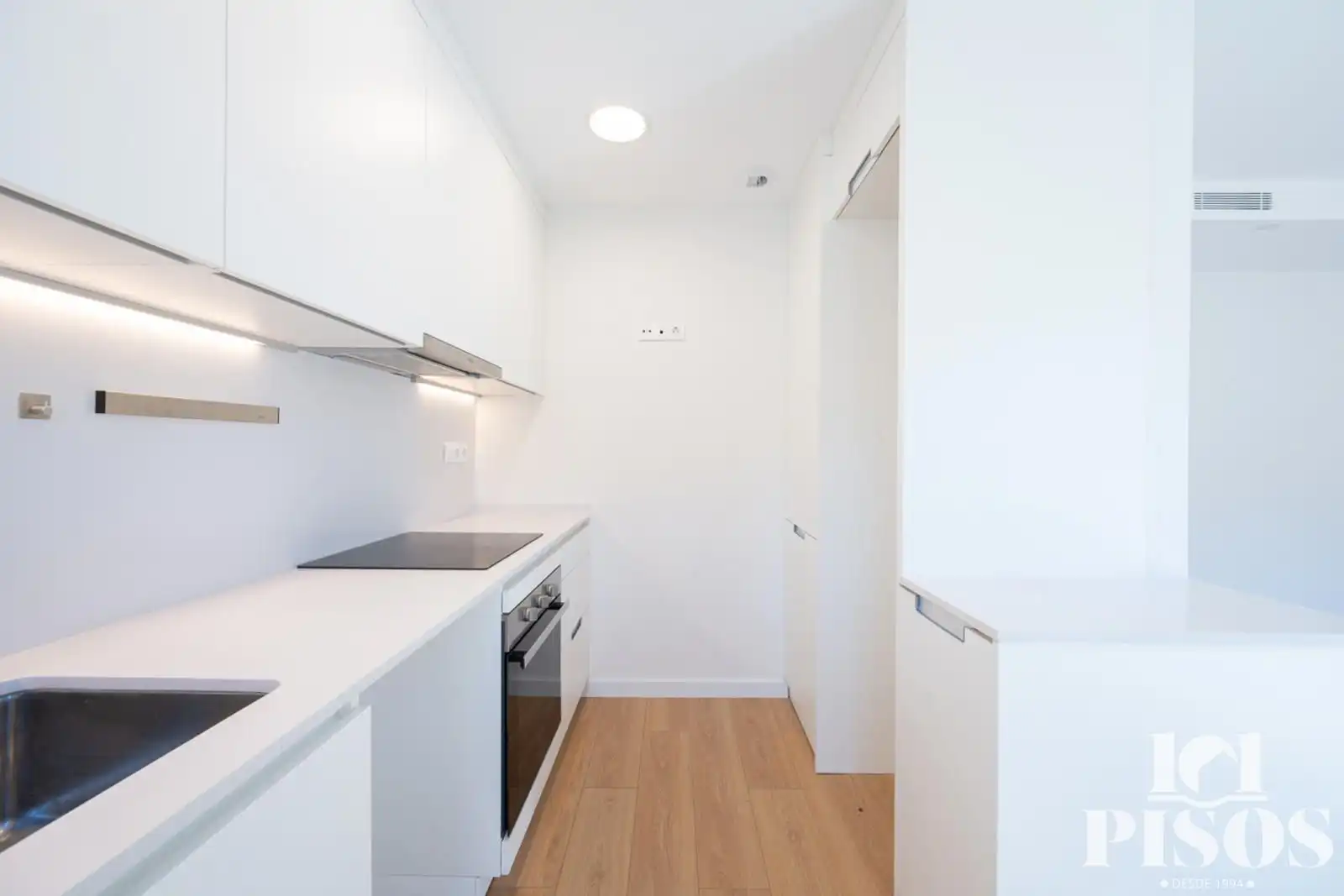 Kitchen of Attic for sale in Sant Cugat del Vallès  with Air Conditioner, Heating and Parquet flooring