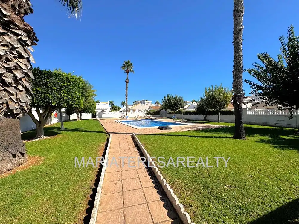 Casa aparellada amb piscina en venda a Los Narejos - Punta Calera, imagen 30