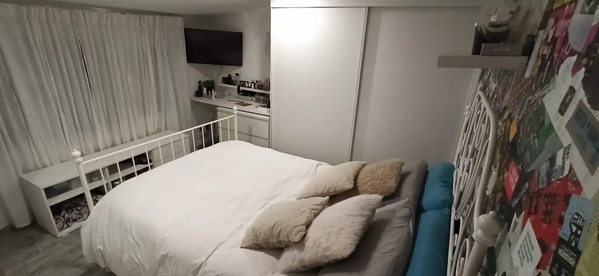 Habitación de Casa adosada en venta en Bergondo con Calefacción, Jardín privado y Trastero