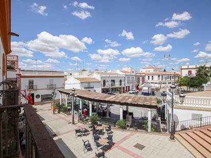 Vista exterior de Casa o xalet en venda en Paterna del Campo amb Balcó