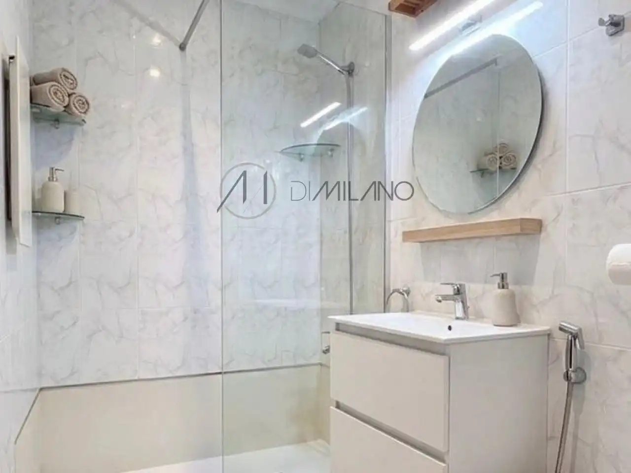 Bathroom of Flat for sale in Vigo   with Heating and Parquet flooring