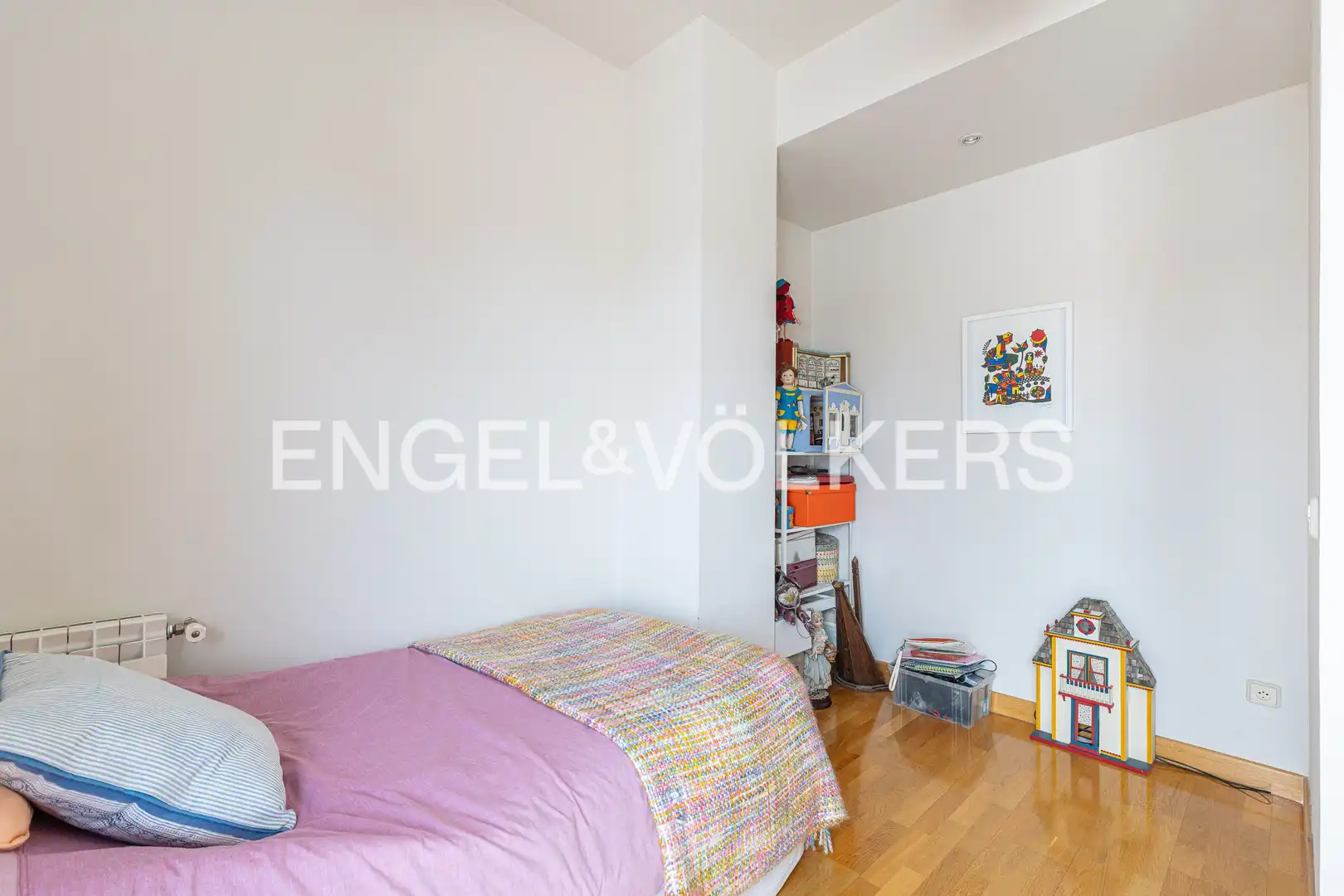 Bedroom of Houses for sale in Las Rozas de Madrid  with Heating, Private garden and Parquet flooring