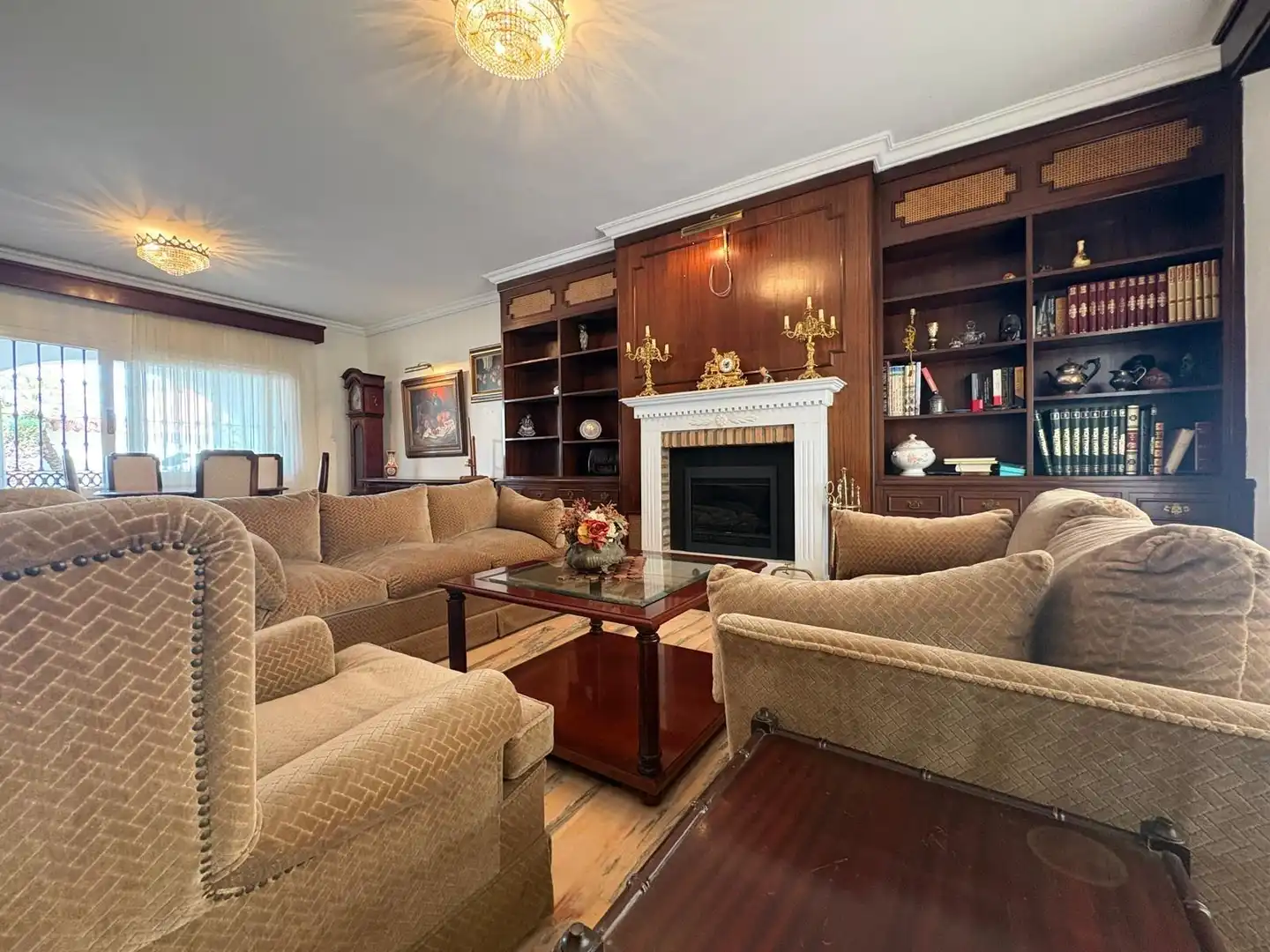 Living room of Houses for sale in Algeciras  with Air Conditioner, Private garden and Terrace