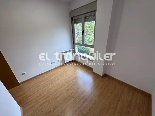 Schlafzimmer von Wohnung zur Miete in Las Rozas de Madrid mit Klimaanlage, Abstellraum und Waschmaschine