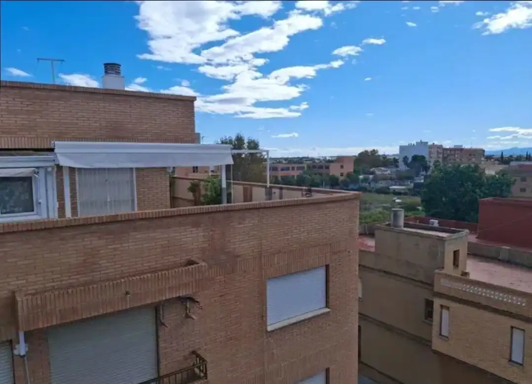 Vista exterior de Piso en venta en Valencia con Balcón