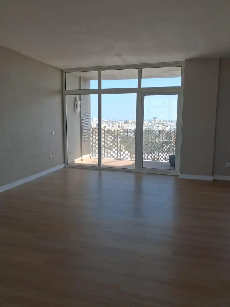Sala de estar de Piso de alquiler en Cádiz con Aire acondicionado y Balcón