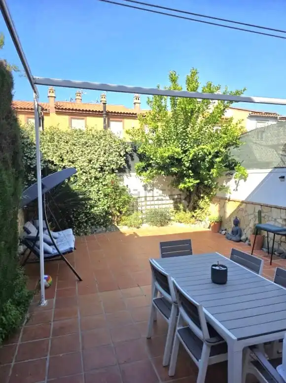 Casa a schiera con terrazza in vendita a Calle Honduras