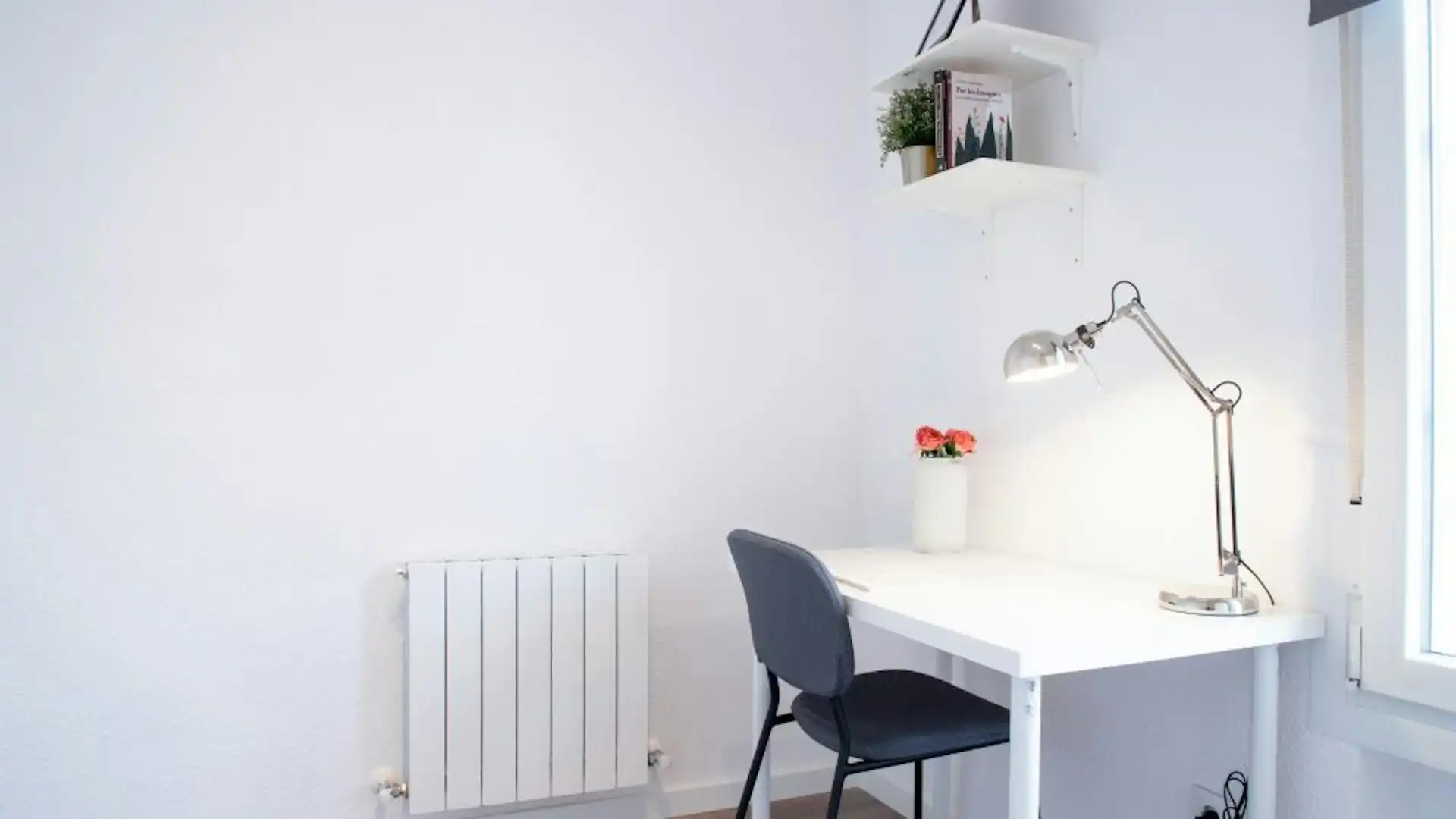 Bedroom of Flat for rent in Madrid  with Heating, Furnished and Washing machine
