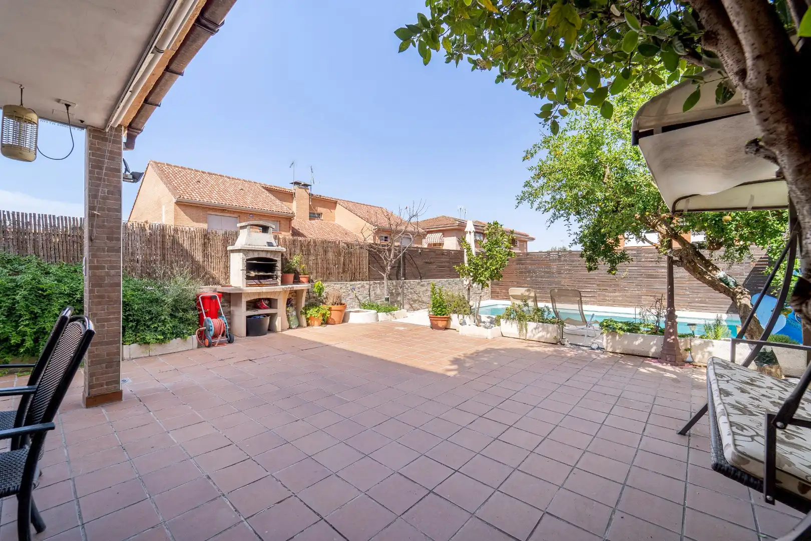 Terrassa de Casa adosada en venda en El Álamo amb Aire condicionat, Calefacció i Jardí privat