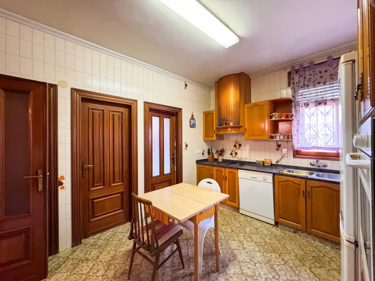Kitchen of Houses for sale in Elda  with Air Conditioner, Heating and Private garden
