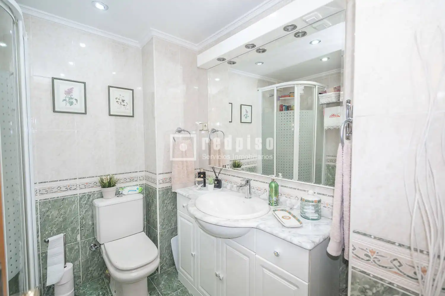 Badezimmer von Wohnung zum Verkauf in Móstoles mit Klimaanlage, Heizung und Privatgarten