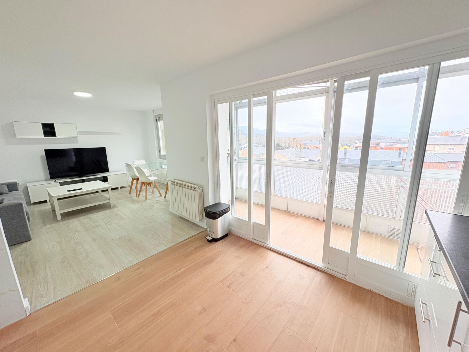 Living room of Flat to rent in Ponferrada  with Heating and Furnished