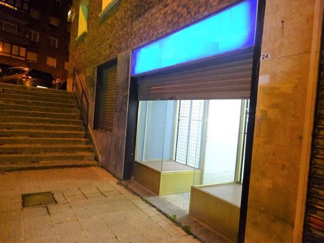 Local comercial en Venta en Begoña