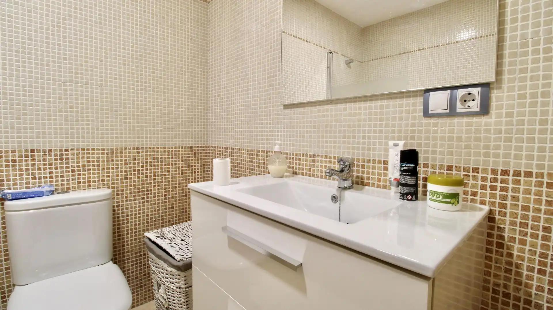 Bathroom of Flat for sale in Vícar  with Air Conditioner, Private garden and Terrace