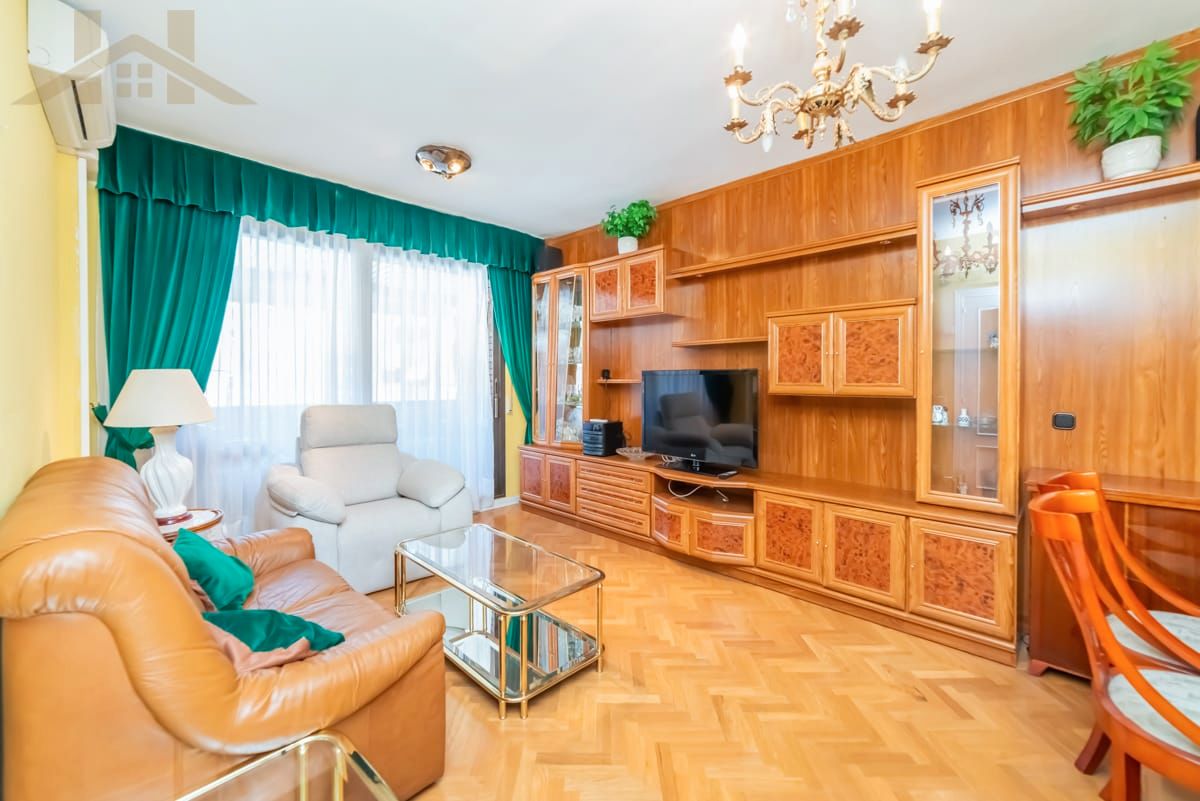 Living room of Flat for sale in Tres Cantos  with Air Conditioner, Heating and Terrace