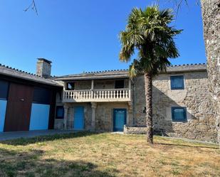 Vista exterior de Casa o xalet de lloguer en Palas de Rei amb Balcó