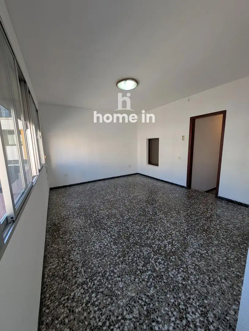 Vista exterior de Piso en venta en La Ràpita con Aire acondicionado y Terraza