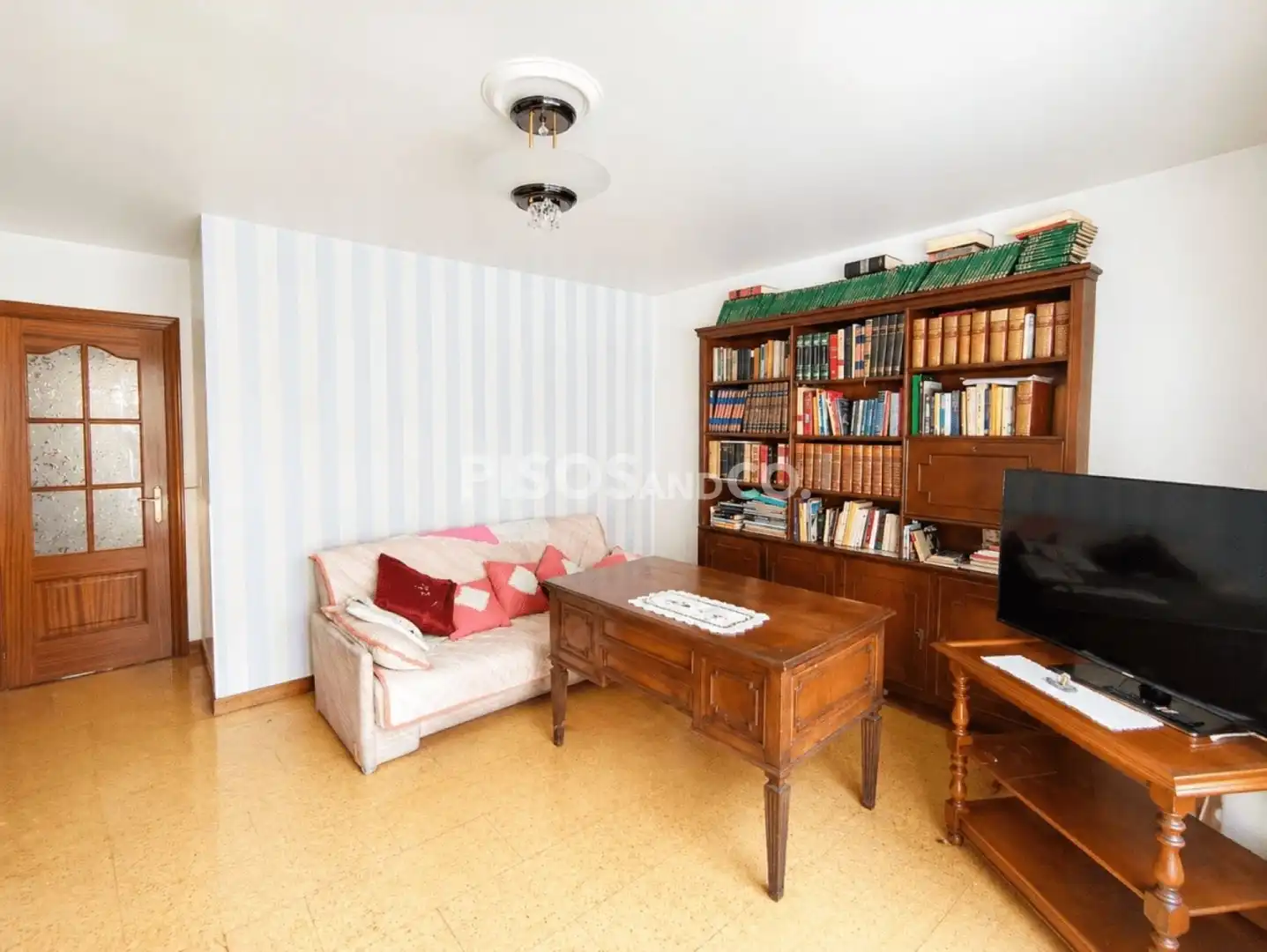 Living room of Flat for sale in A Coruña Capital   with Heating, Terrace and Furnished