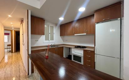 Kitchen of Flat for sale in L'Hospitalet de Llobregat  with Air Conditioner, Heating and Terrace