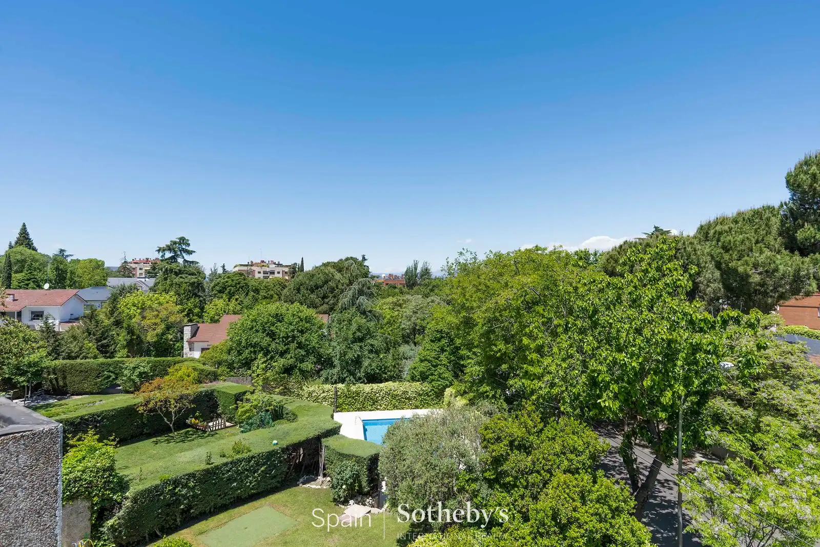 Jardín de Casa adosada en venta en Madrid con Aire acondicionado, Calefacción y Jardín privado