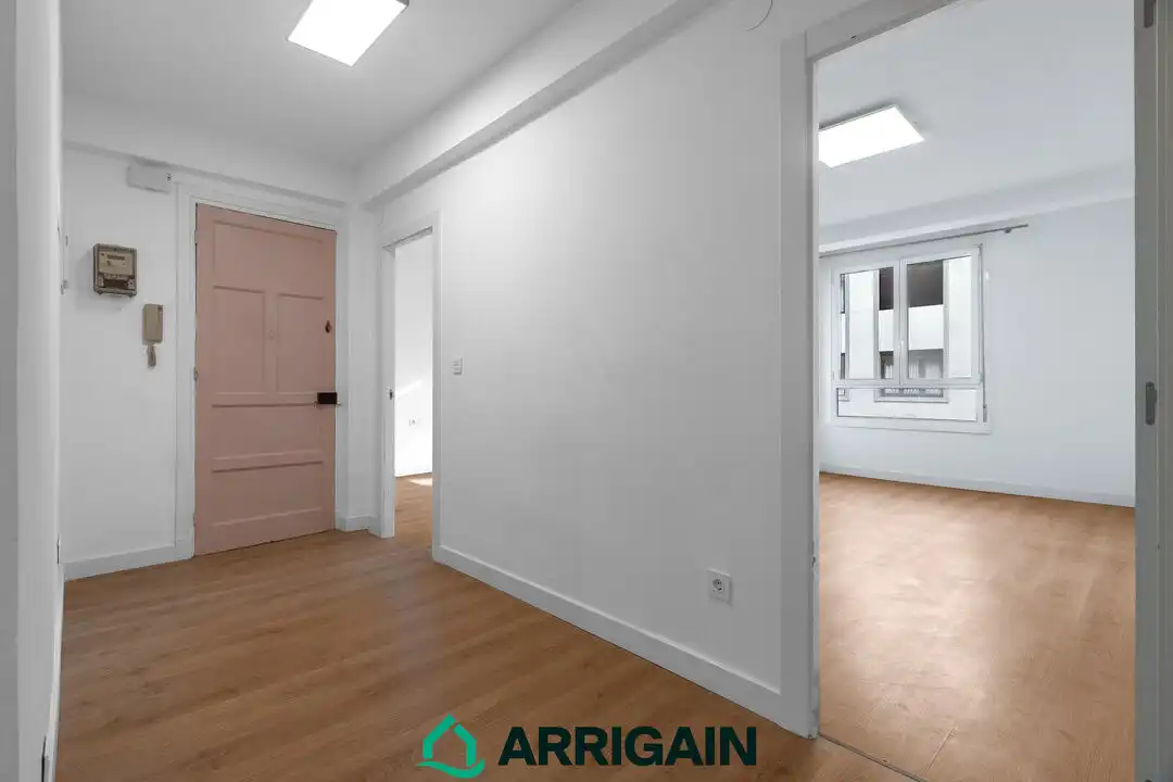 Piso con terraza en venta en Secundino Esnaola Kalea, imagen 5
