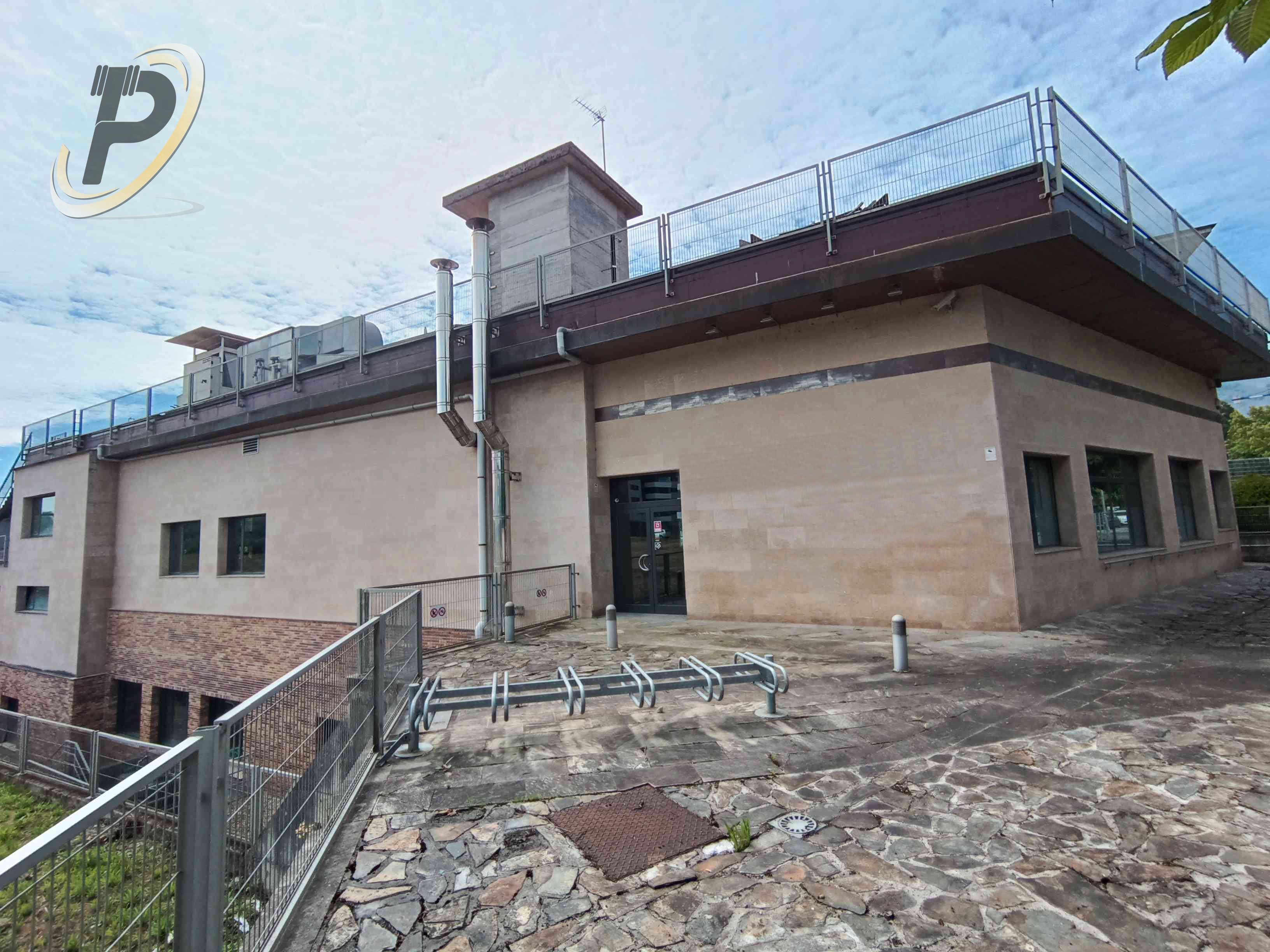 Exterior view of Building for sale in Durango  with Alarm and Community pool