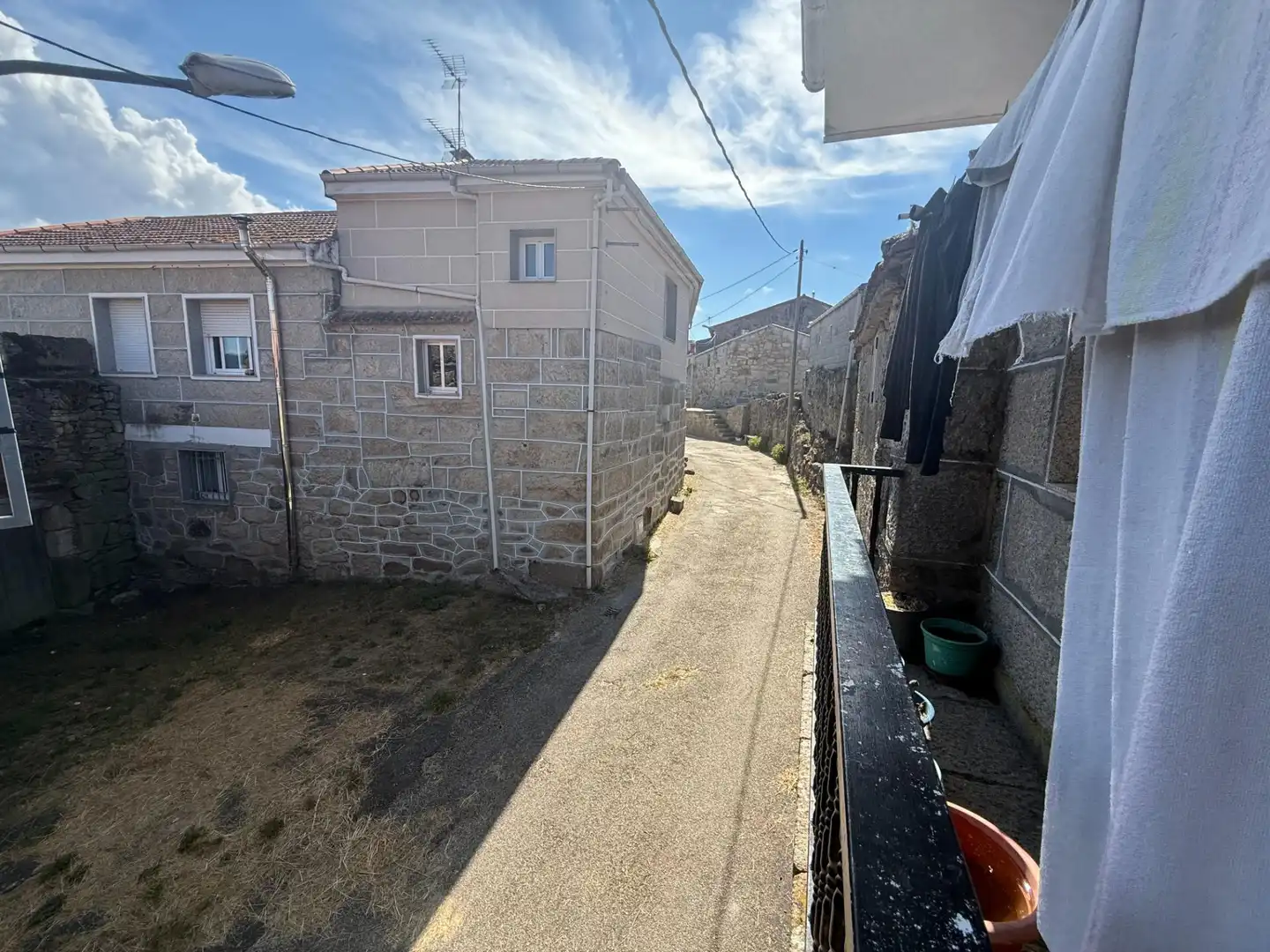 Exterior view of Houses for sale in Calvos de Randín  with Balcony