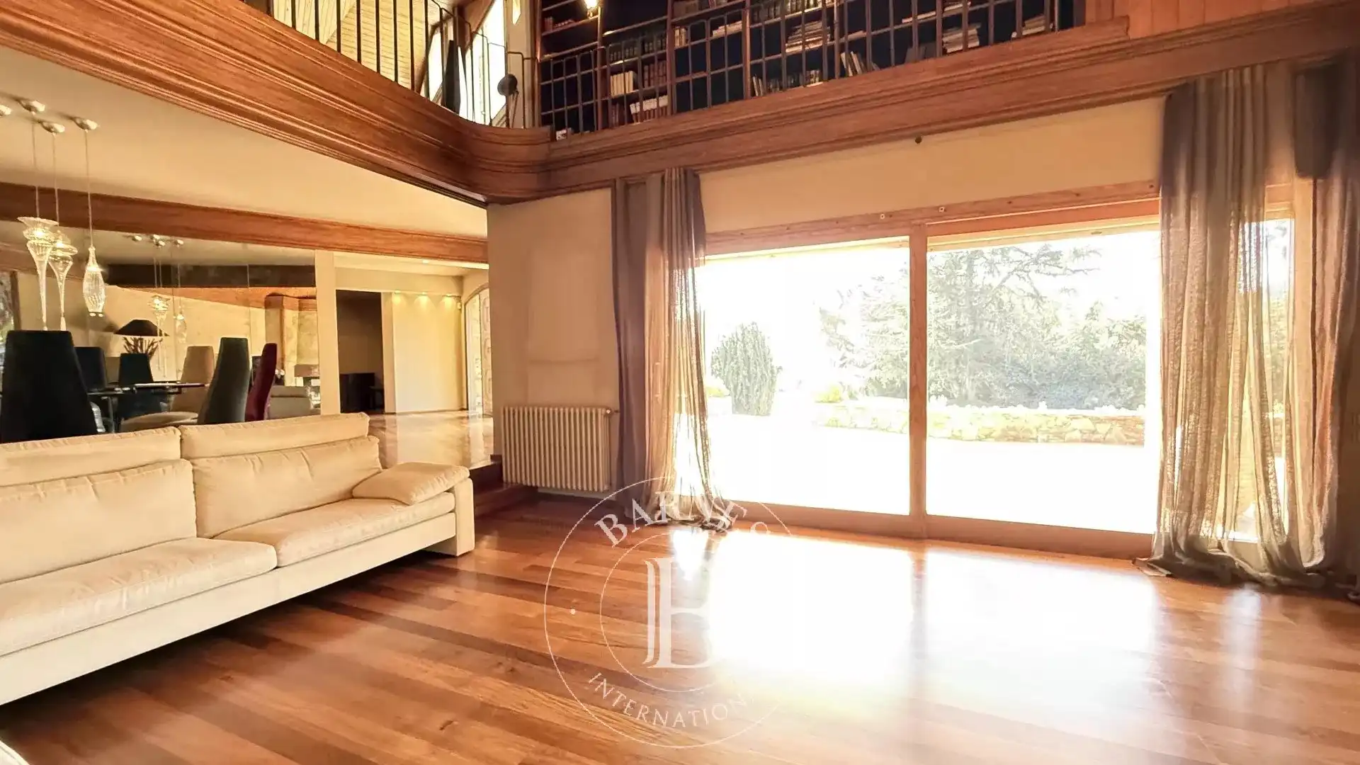Sala d'estar de Casa o xalet en venda en Montornès del Vallès amb Aire condicionat, Calefacció i Jardí privat
