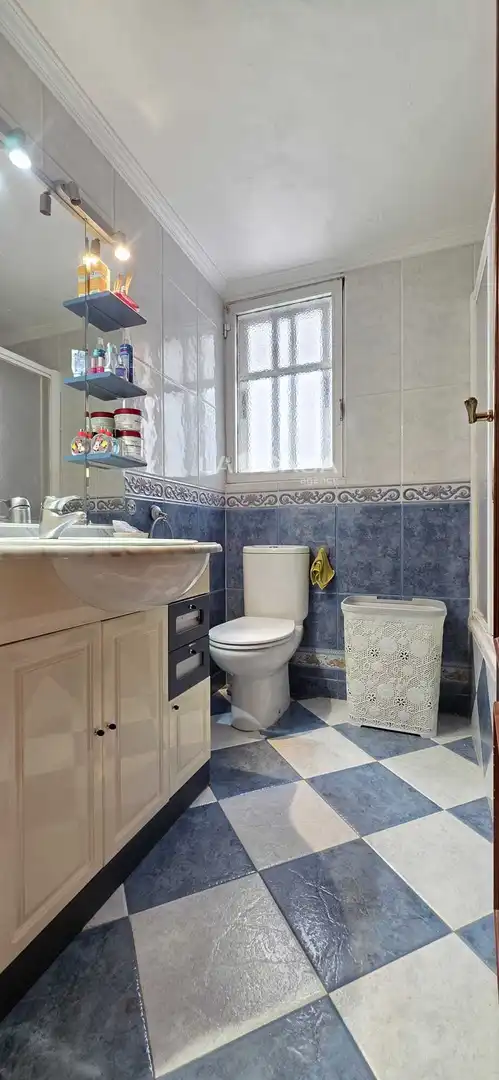 Baño de Piso en venta en Laguna de Duero con Calefacción y Trastero
