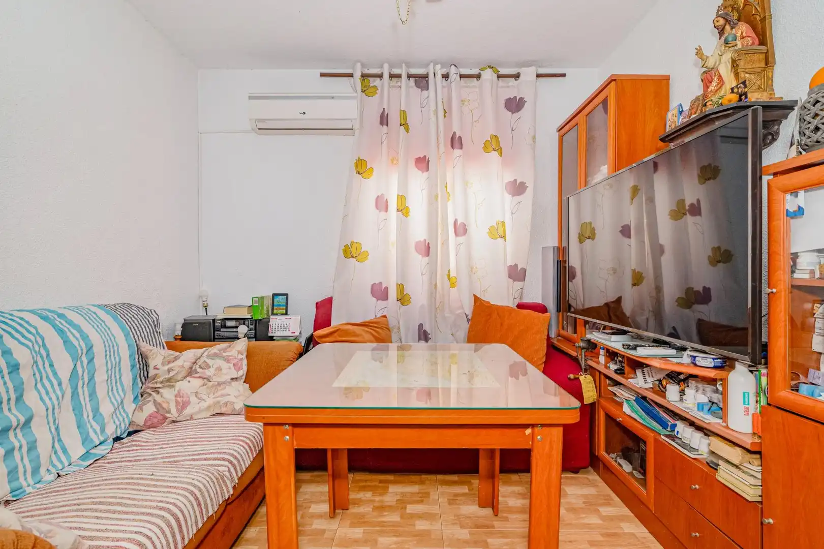 Sala de estar de Piso en venta en Granada con Calefacción, Trastero y Balcón