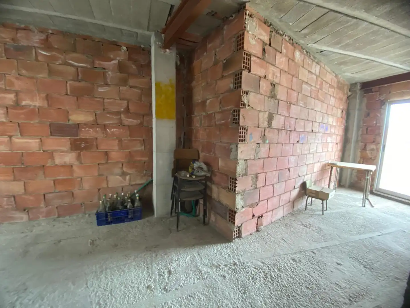 Buildings for sale in Pego