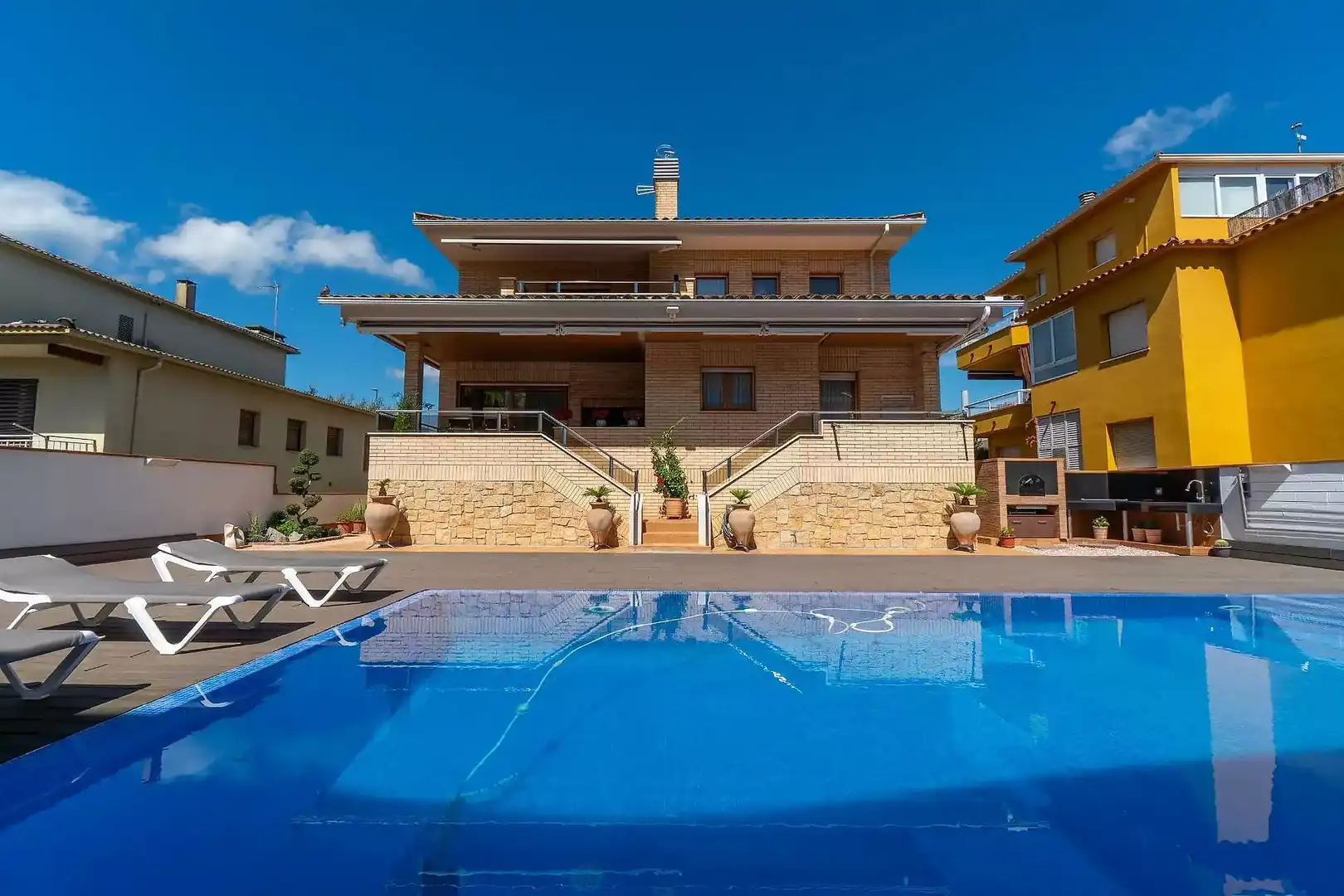 Exterior view of Houses for sale in Banyoles  with Swimming Pool and Furnished
