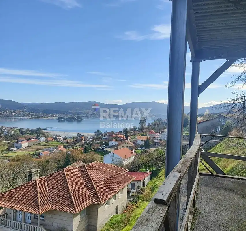 Vista exterior de Casa o xalet en venda en Vilaboa amb Jardí privat, Terrassa i Traster